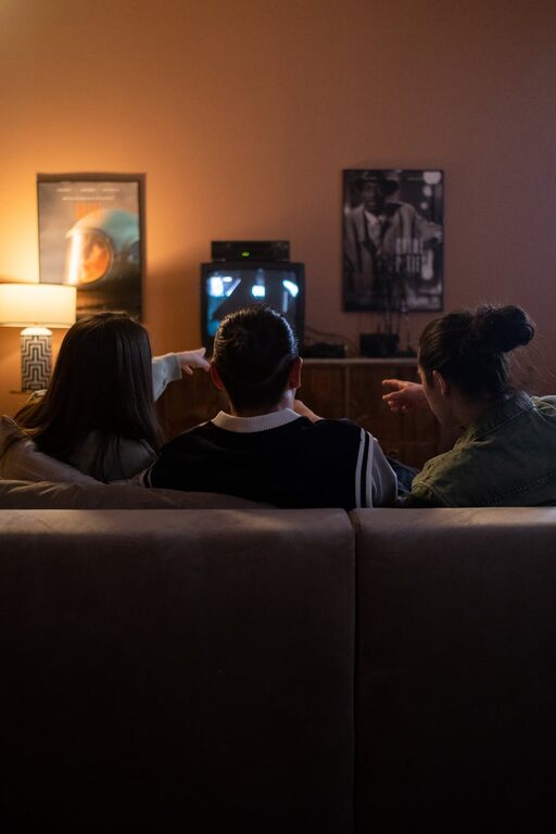 How to Plan the Perfect Screen-Light Evening at Home